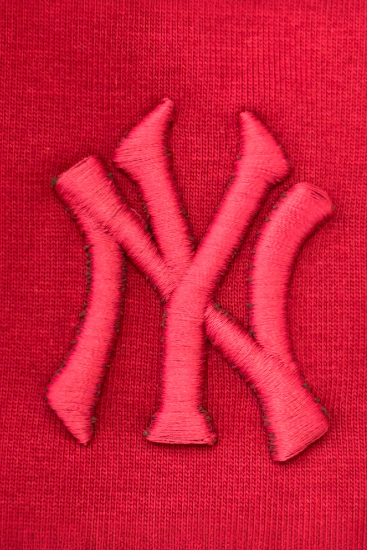 Luxury Round Neck Tshirt With Drop Shoulder And Embroidery Print