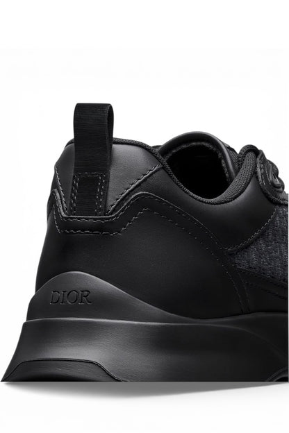 Luxury Men Mid Ankle Sneaker Signature
