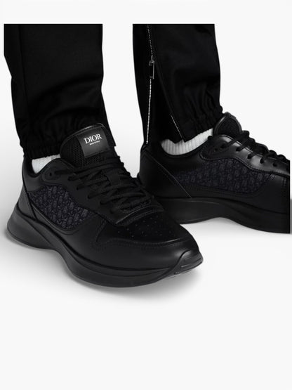 Luxury Men Mid Ankle Sneaker Signature